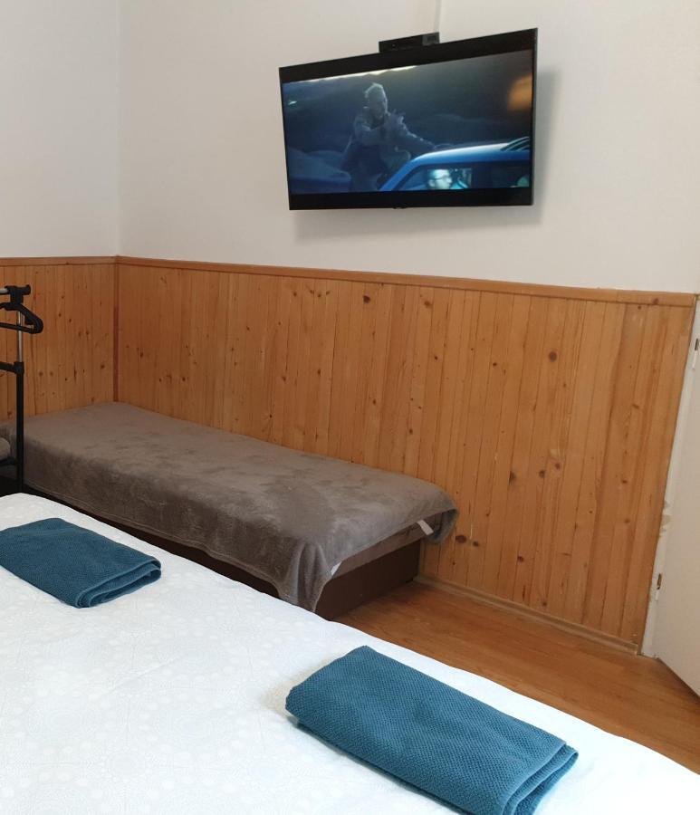 Apartmany Centro & Jacuzzi Piest'any Exteriör bild