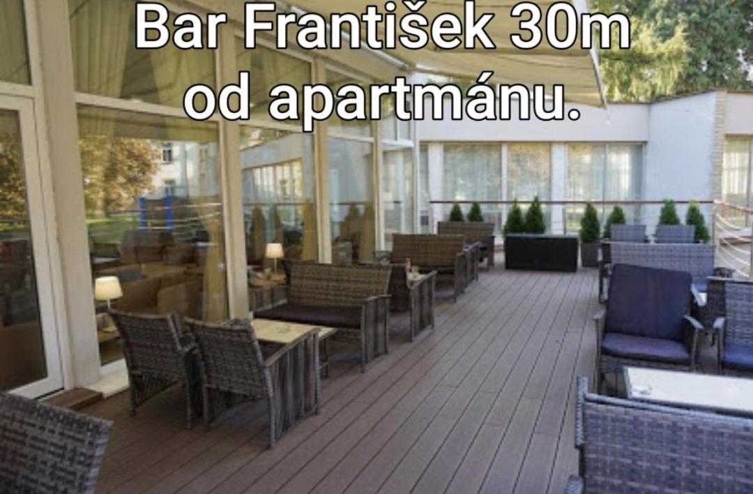 Apartmany Centro & Jacuzzi Piest'any Exteriör bild