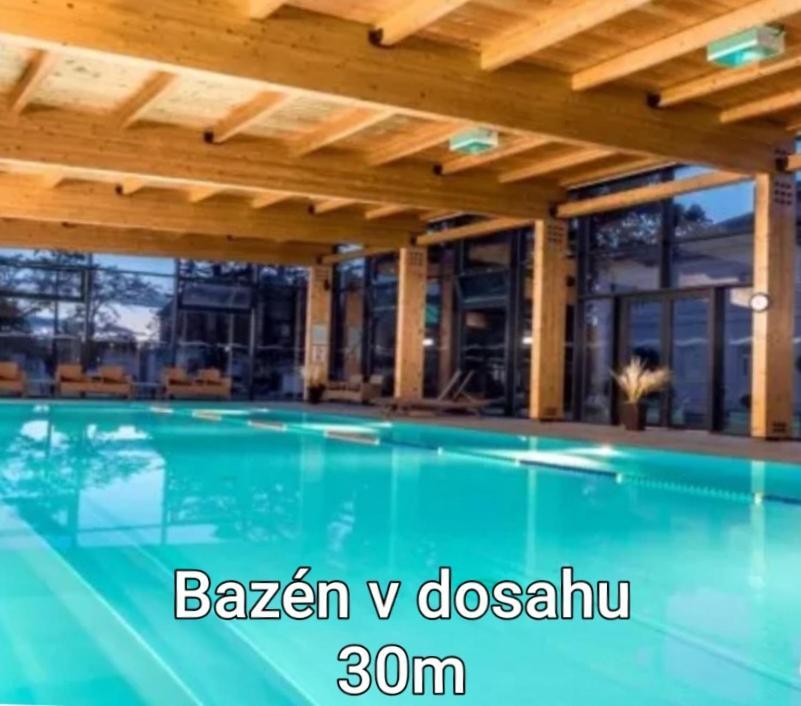 Apartmany Centro & Jacuzzi Piest'any Exteriör bild