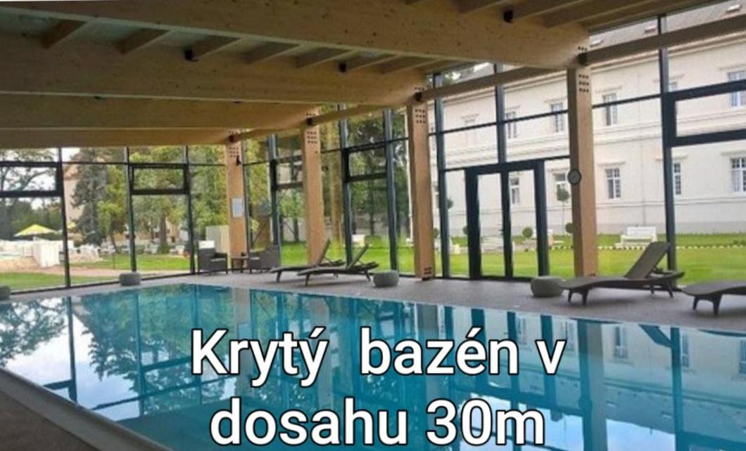 Apartmany Centro & Jacuzzi Piest'any Exteriör bild